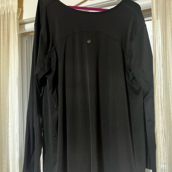 Lululemon Nulu Long Sleeve Shirt Size 12 - Picture 3 of 3